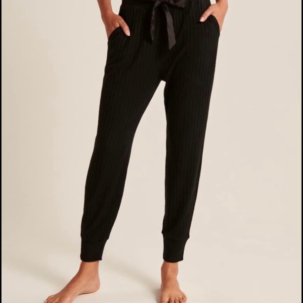 Abercrombie cozy joggers